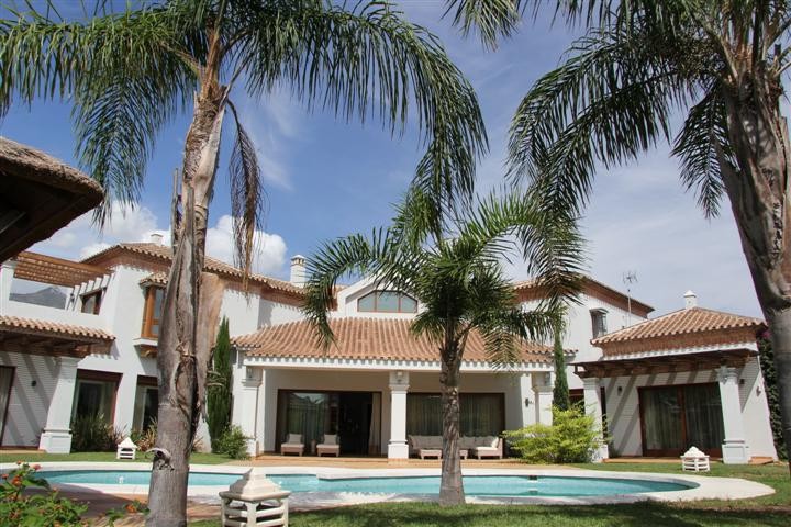 5 Bed Detached Villa in the Heart of Marbella Accommodation in Marbella
