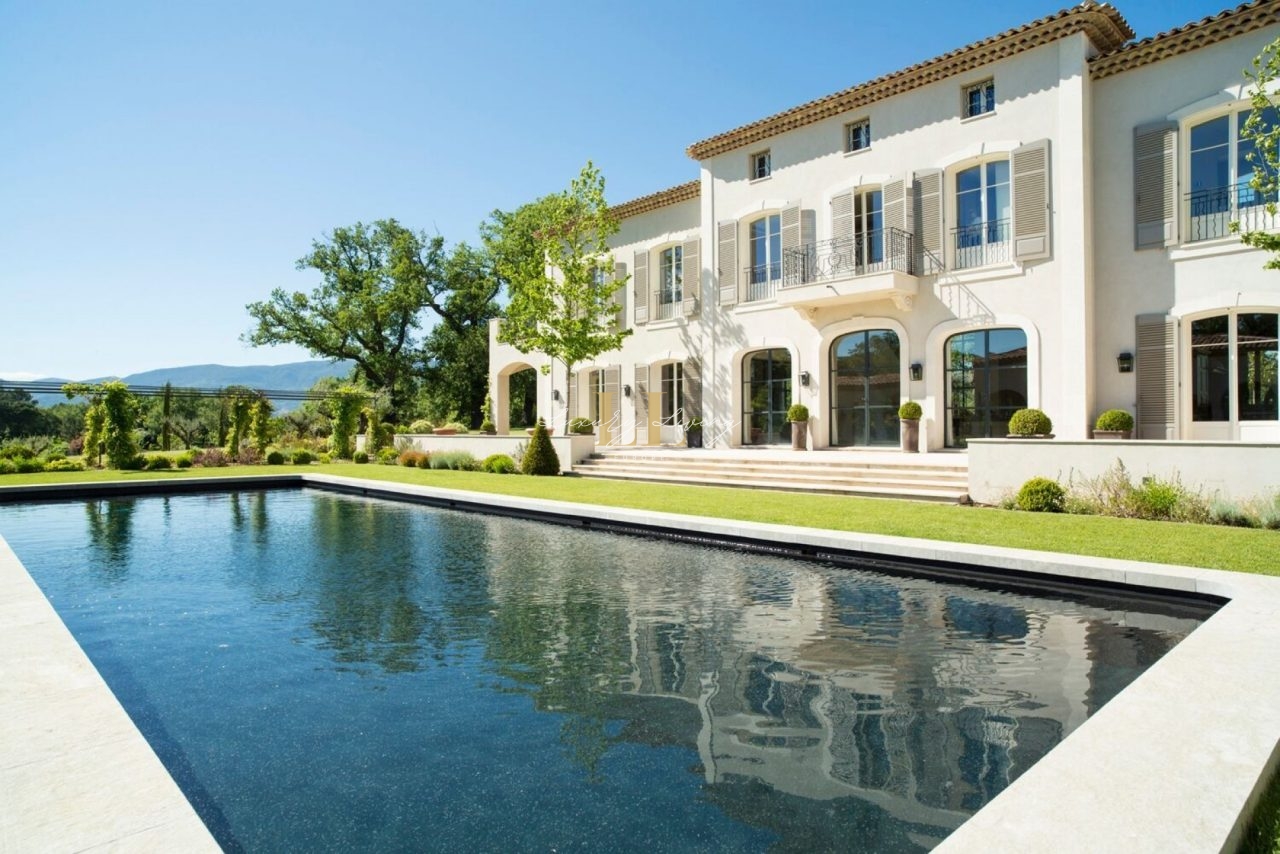 w1900xh1900-Bergerie-Villa-Provence-Luxurious-France-_(52)
