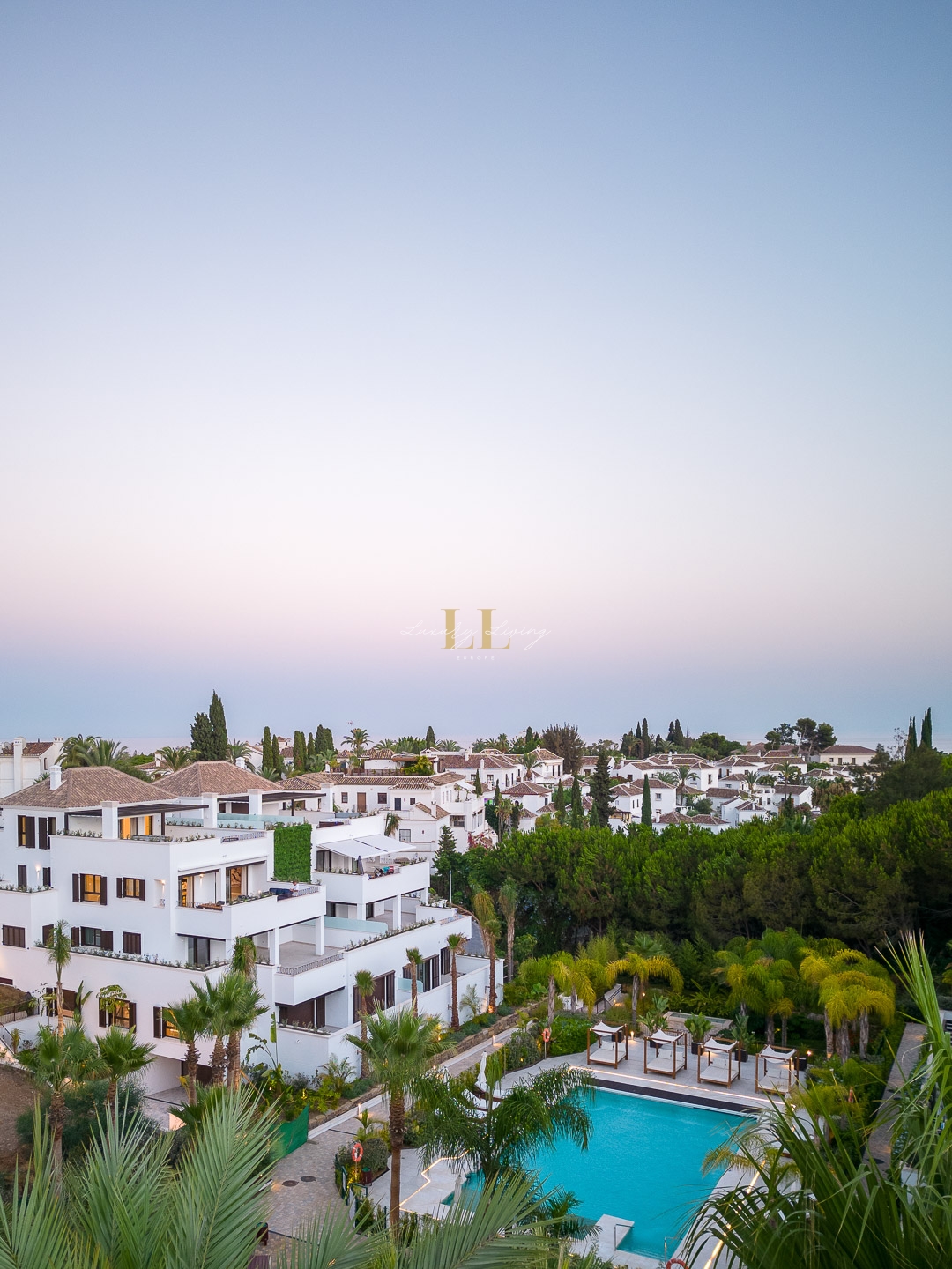 Roma Penthouse Accommodation in Marbella