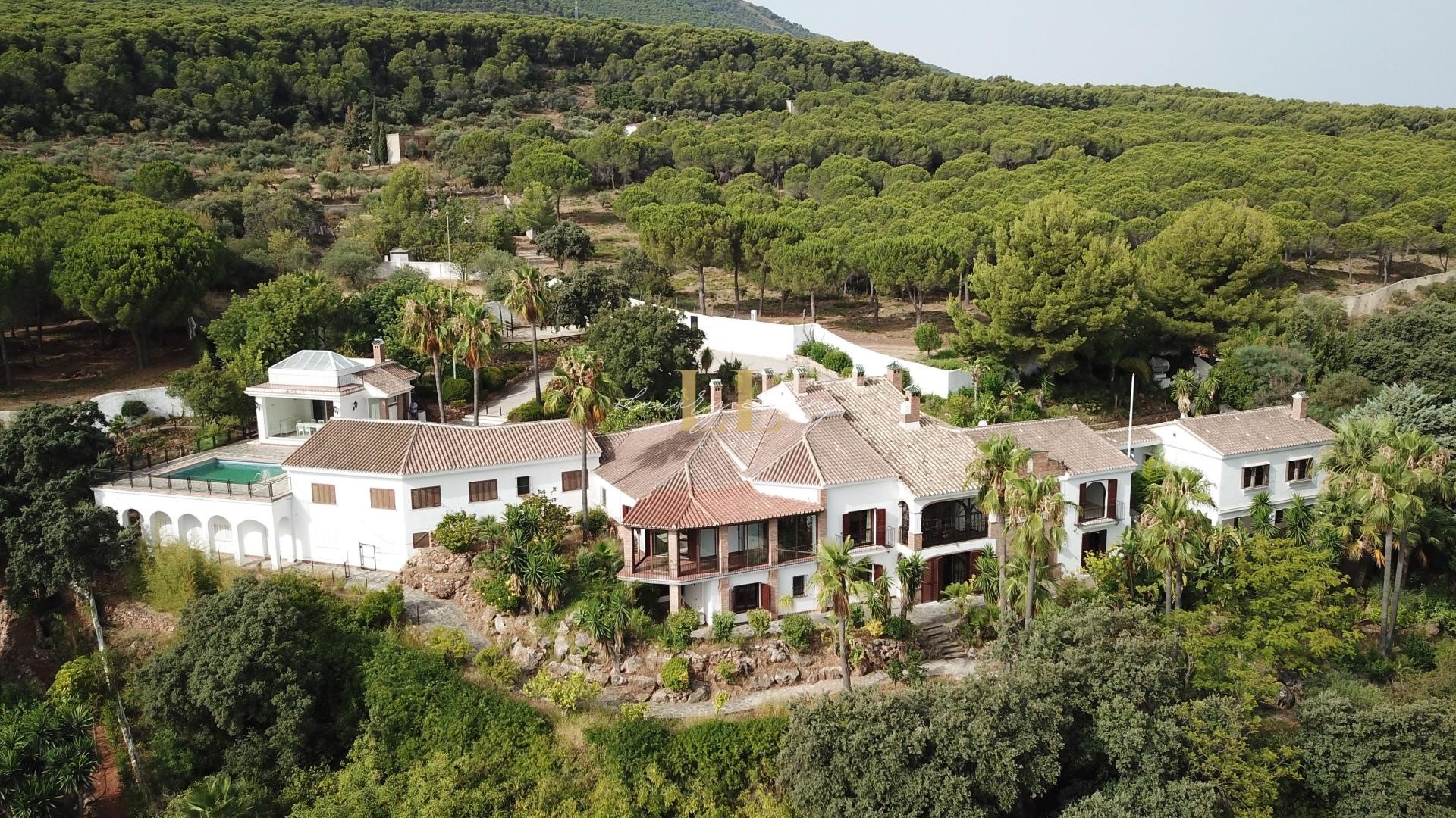 13 Bedroom Villa in Alhaurín el Grande Accommodation in Malaga